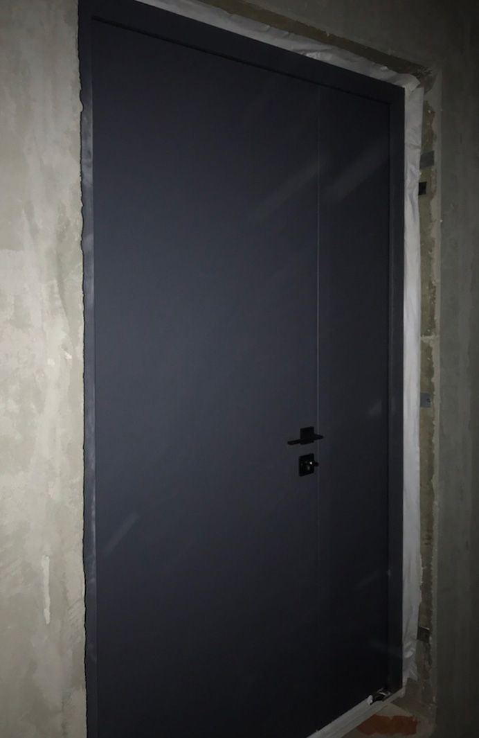 Входная дверь в частный дом 521АР1 вид изнутри